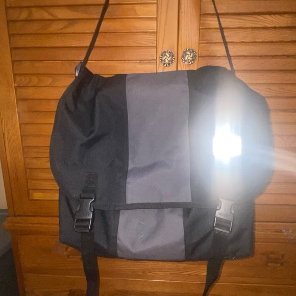 Old Navy Messenger Style Bag - Picture 9 of 9